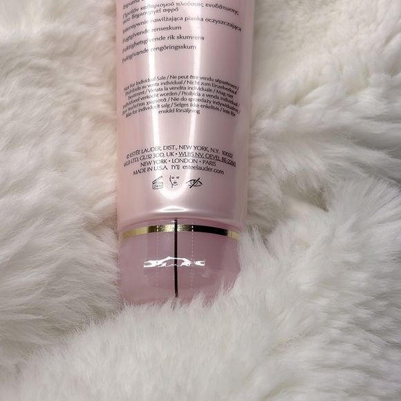 💋NEW💋 Estée Lauder Soft Clean Moisture Rich Foaming Cleanser - Picture 2 of 2